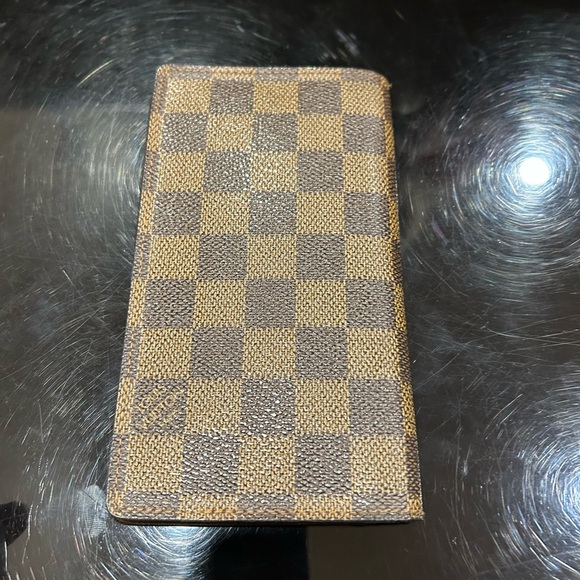 Louis Vuitton checkbook wallet - Picture 4 of 4